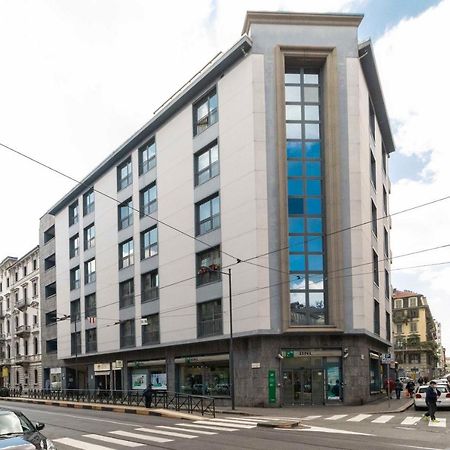 Enjoy Room- Appartamento Con Parcheggio Gratuito E Colazione Deliziosa ! Turin Bagian luar foto